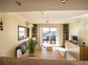 Apartamento con vistas al lago de 2 dormitorios y piscina comunitaria - HISP-289-28